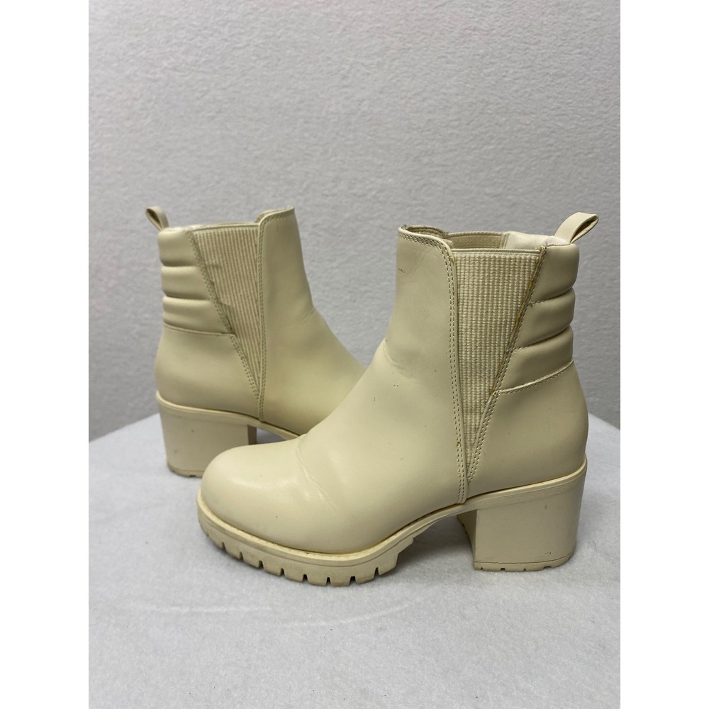 Altar State Cream Faux Leather Lug Sole Chelsea Boots Women‎ Size 6